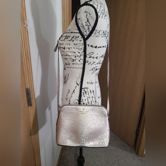 Kate Spade New York Barbiecore Blush Pink Metallic Crossbody Bag Purse - Picture 1 of 5